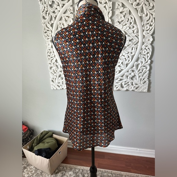 Nine West Size Medium blouse - Picture 3 of 4